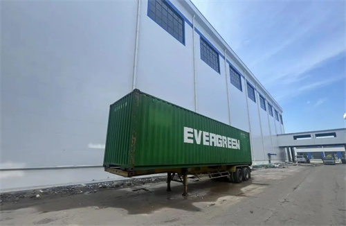 馬來(lái)團(tuán)隊(duì)合影 裝配線啟動(dòng)第一臺(tái)空壓機(jī)(圖3)