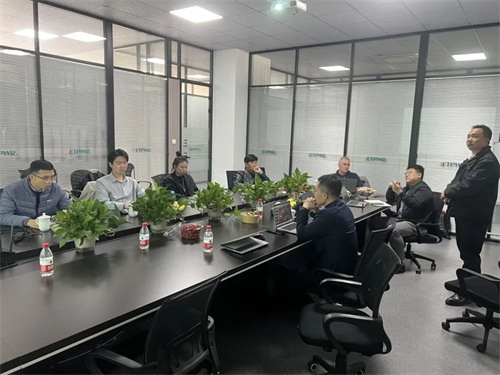 工業(yè)空氣部副總裁來(lái)訪柳泰克：攜手經(jīng)銷(xiāo)商，共鑄輝煌(圖3)