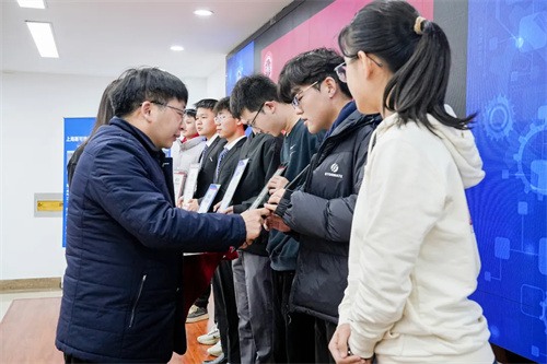 南京航空航天大學(xué)機(jī)電學(xué)院2024年“斯可絡(luò)獎(jiǎng)勵(lì)基金”頒獎(jiǎng)典禮(圖1)