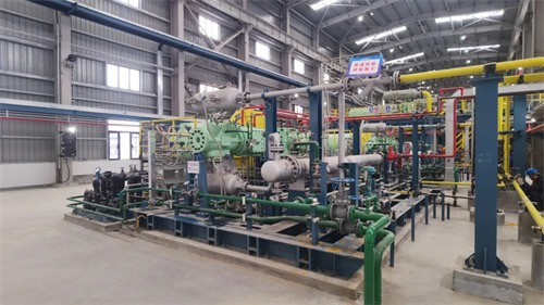 兩臺(tái)往復(fù)式BOG高壓壓縮機(jī)空載試運(yùn)行圓滿成功(圖1)