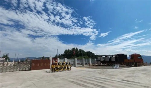 普光分公司依托“燃料氣驅(qū)動(dòng)車(chē)載壓縮機(jī)連續(xù)氣舉”工藝(圖1)