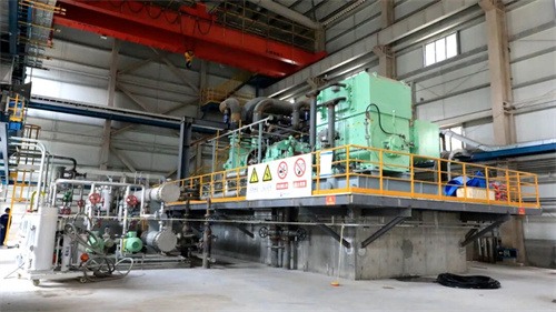 延安天然氣儲氣峰值調(diào)整及配套液化項目8臺工藝壓縮機潤滑油運輸(圖1)